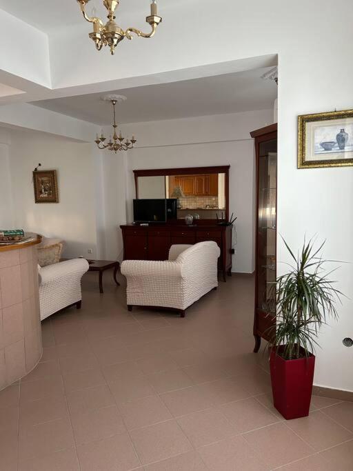 Fotini'S Apartment Naxos City Buitenkant foto
